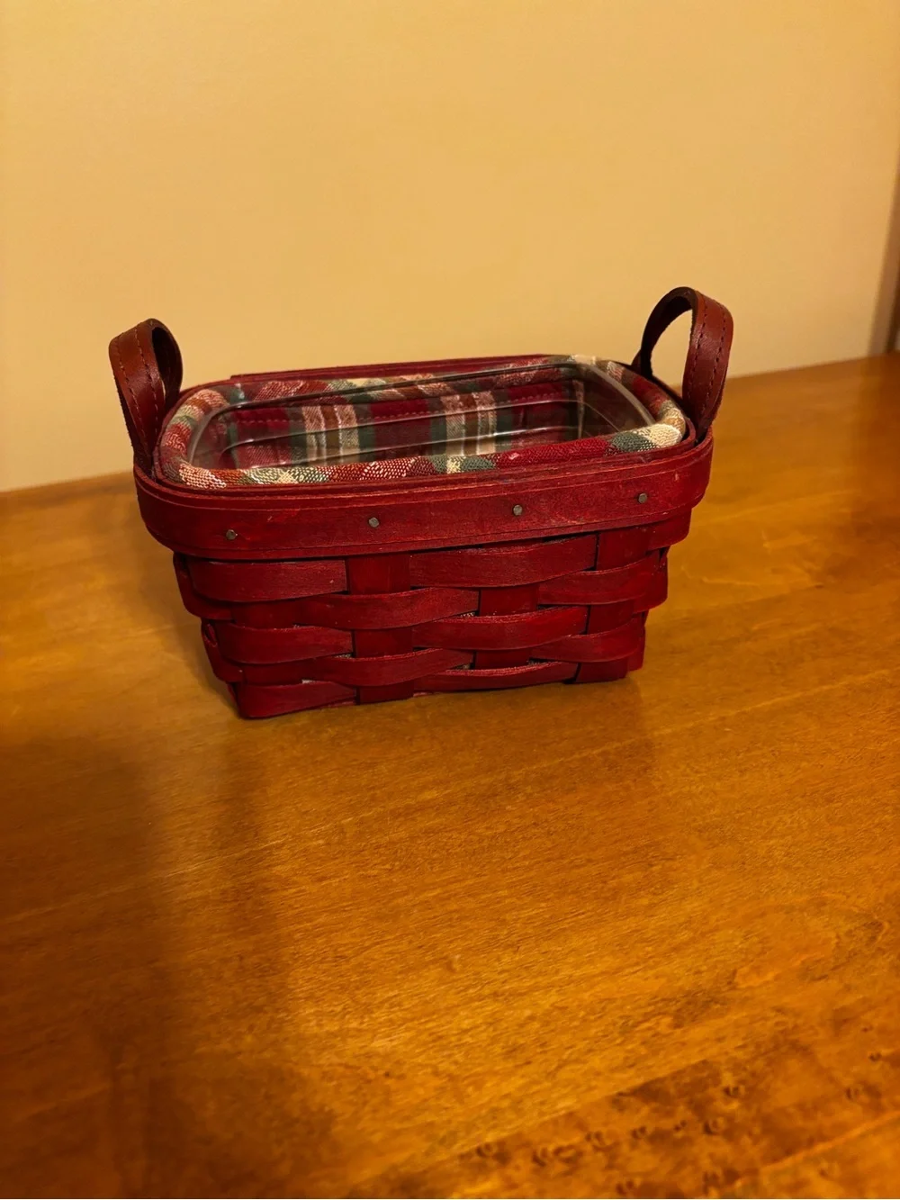 Longaberger Bold Red 2006 Basket with Plaid Liner and protector